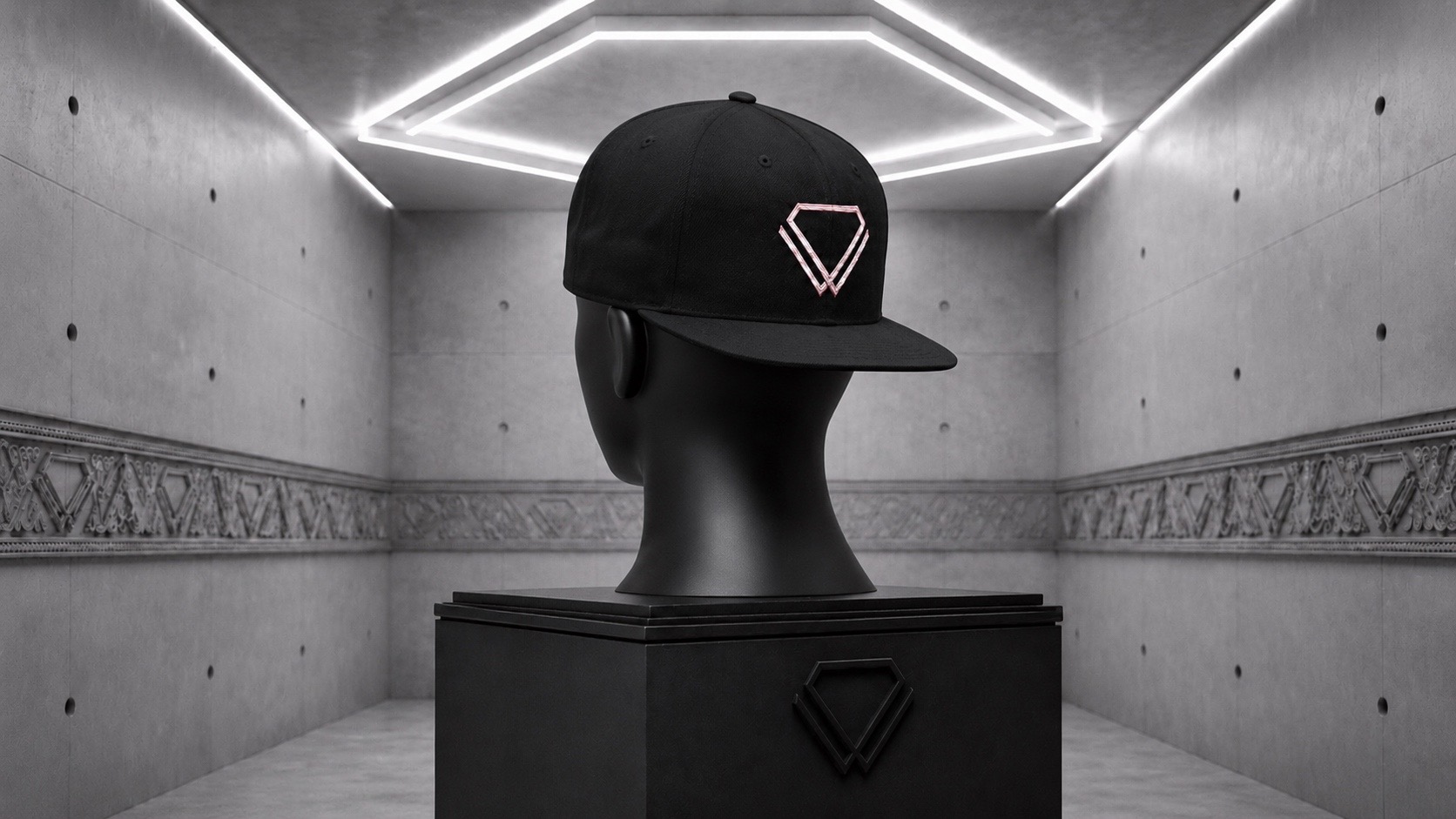 Iconic snapback